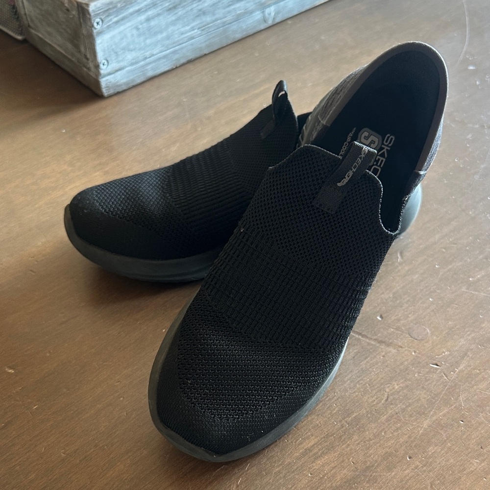 Skechers Kid's Black Slip-On Sneakers